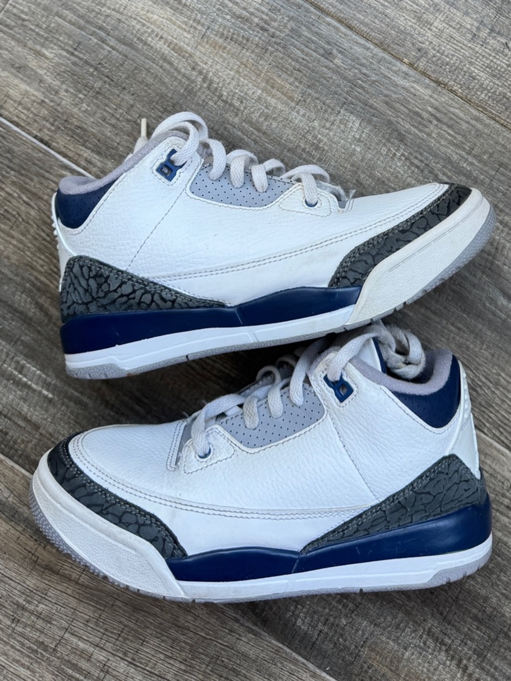 Jordan 3 retro midnight navy white 2y
